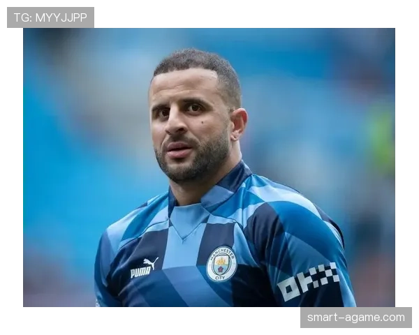 凯尔·沃 Walker 入选英超最佳阵容：顶级边后卫地位解析