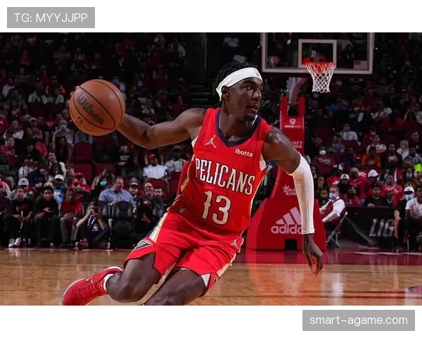 拉沙德·刘易斯通过篮下单打提升得分效率，拉开与同期内线差距